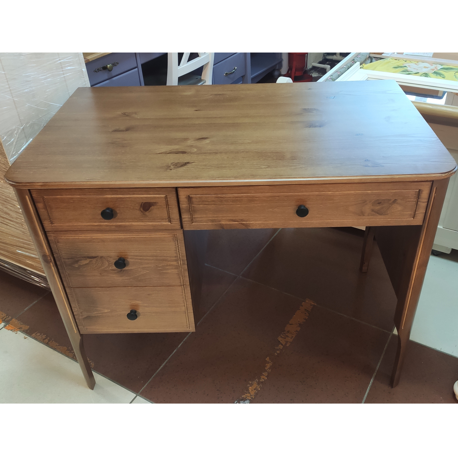 Стол письменный 4 ящика Бетти №1