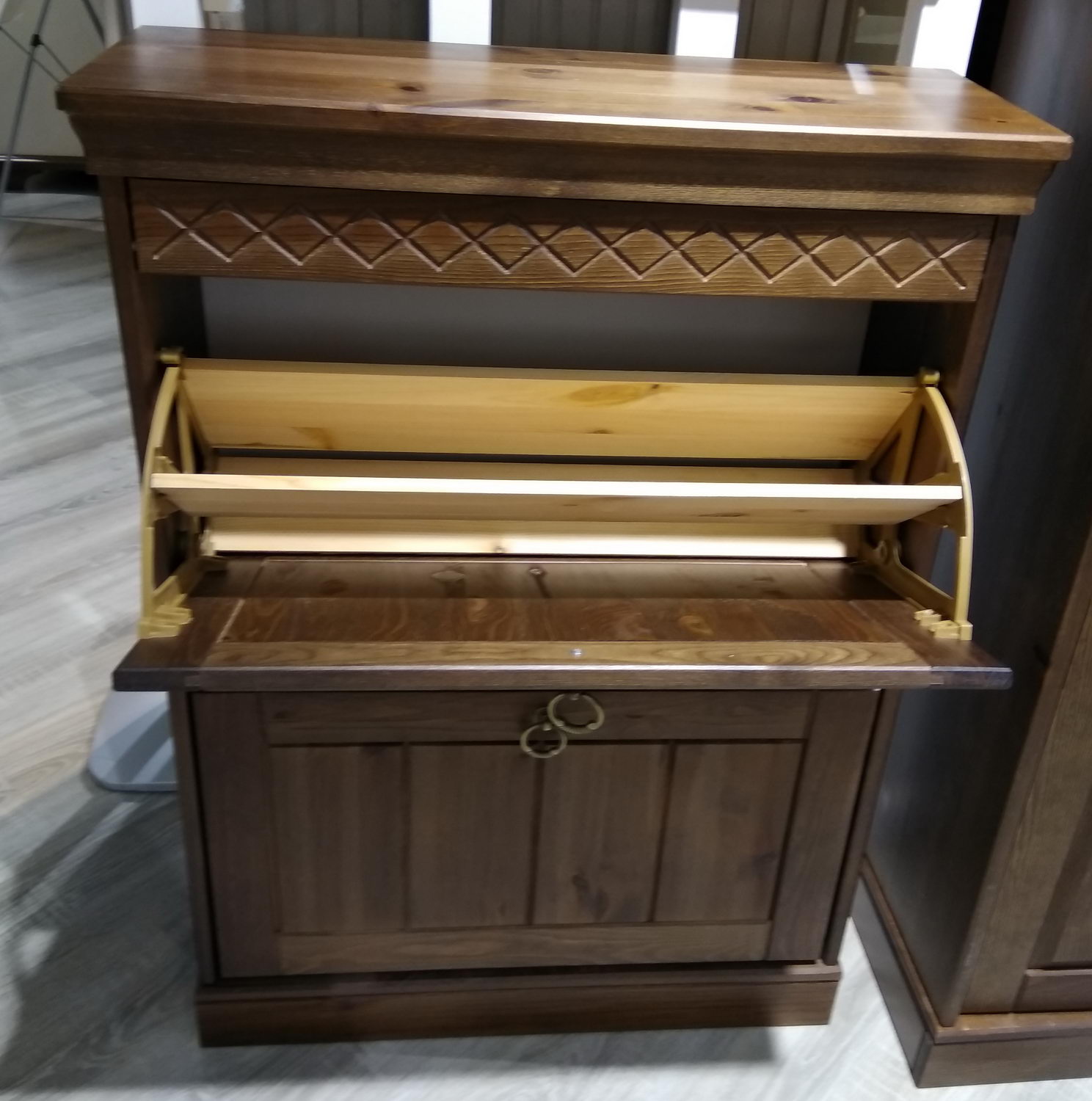 Тумба массив сосны Дания для обуви №1