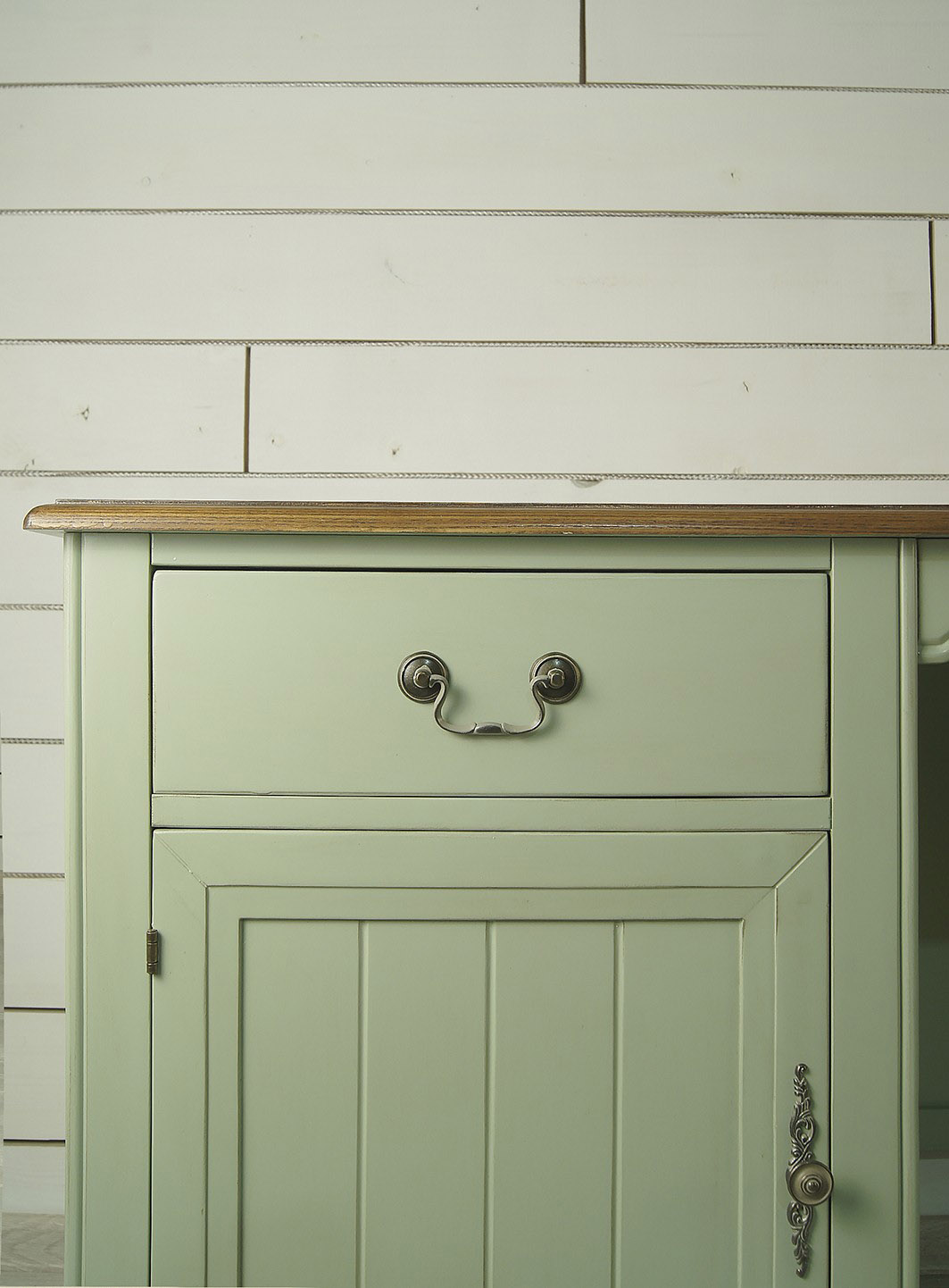 Рабочий стол с дверкой "Olivia"