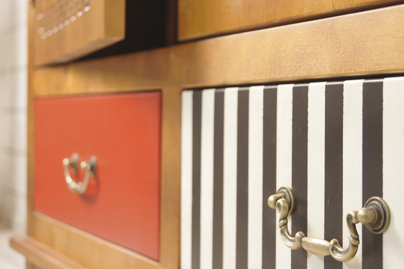 Двустворчатый шкаф с ящиками "Gouache Birch"