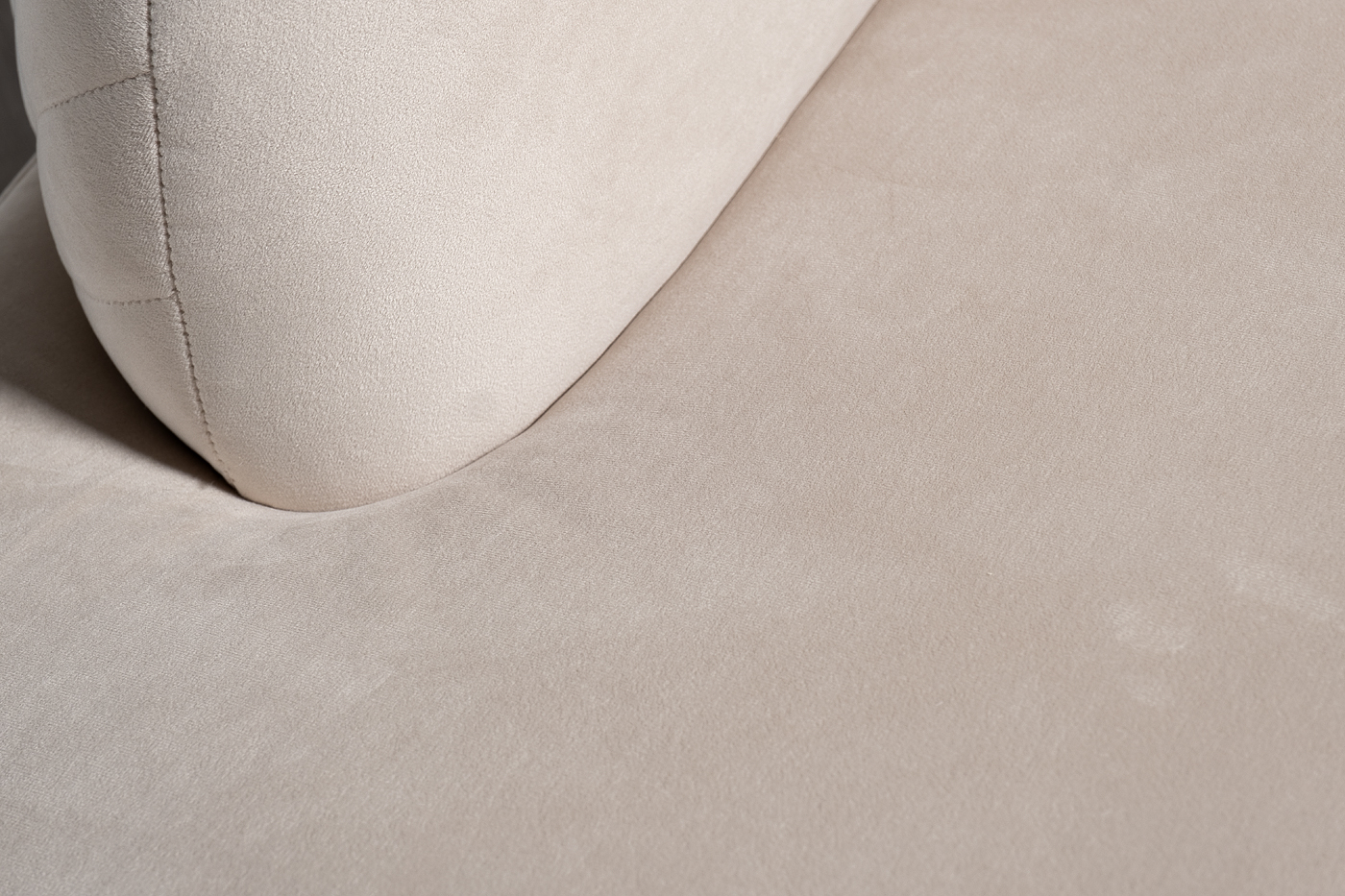 87YY-DIV2262 Диван Lea трехместный, велюр кремовый