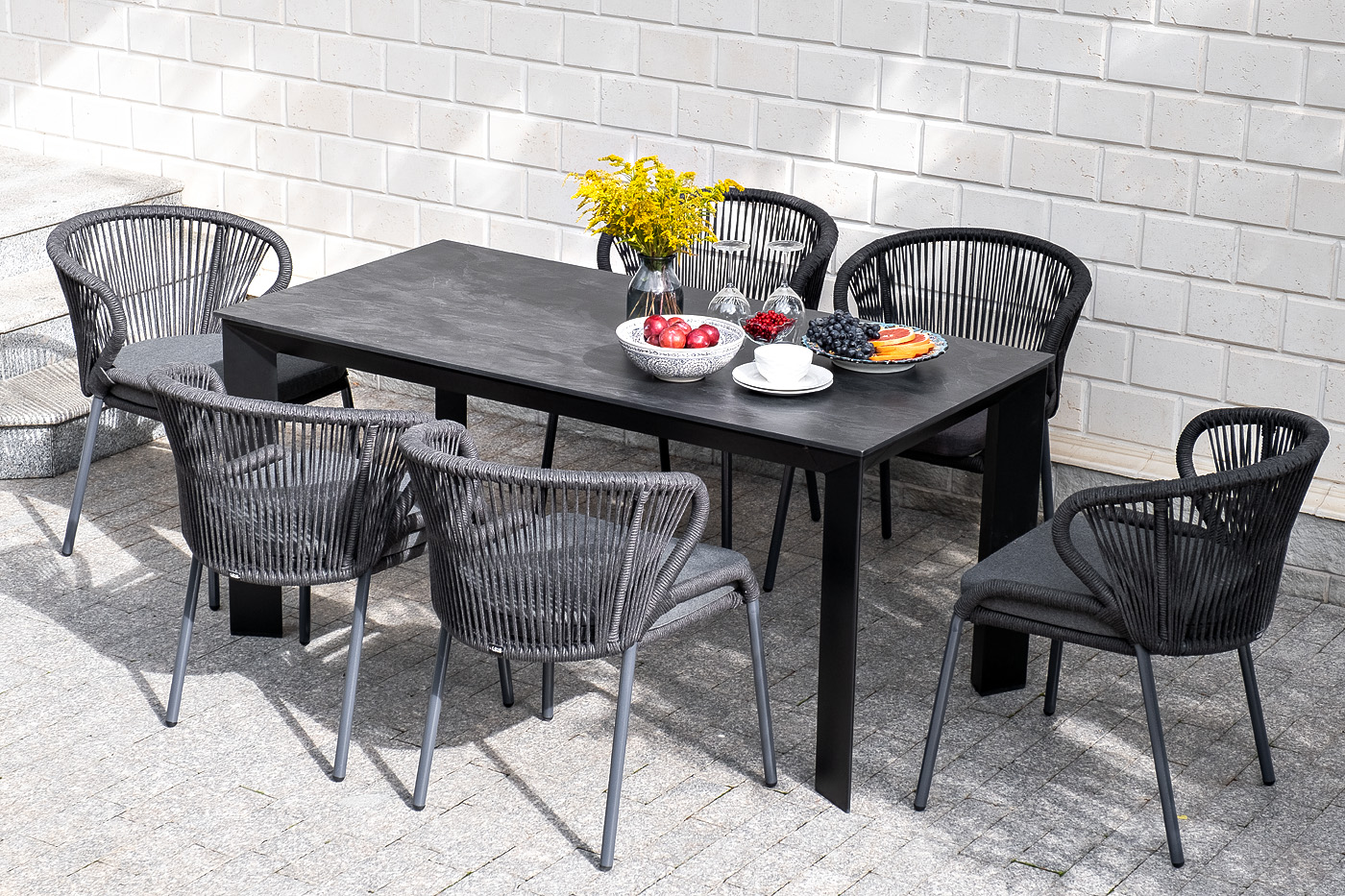 "Венецио" обеденная группа на 6 персон со стульями "Миленто", каркас темно-серый, роуп темно-серый